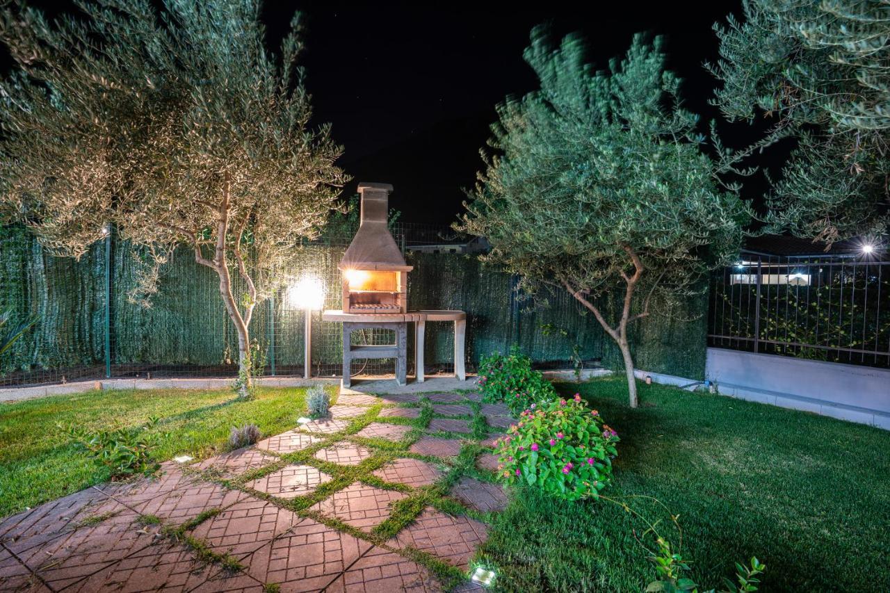 Arcobaleno Apartment Fondi Bagian luar foto