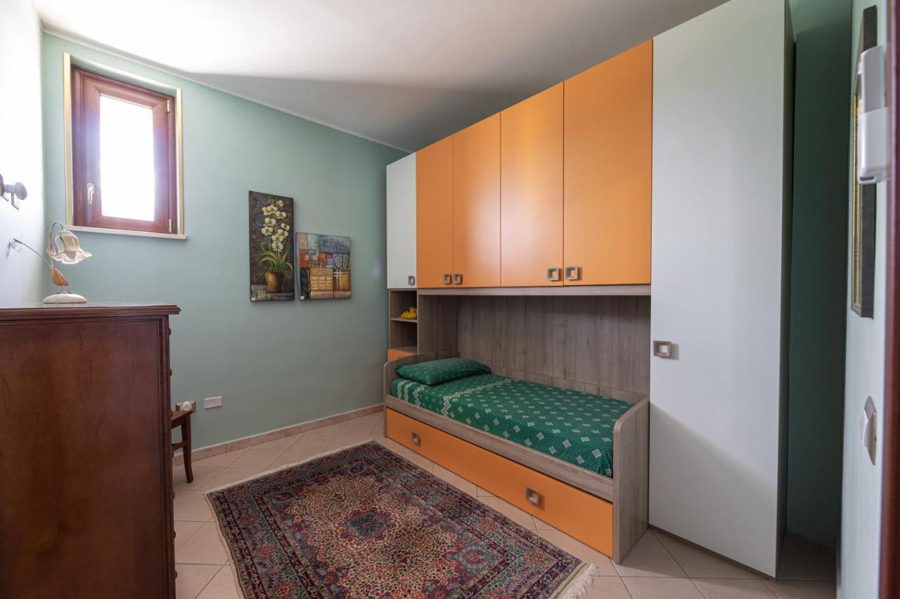 Arcobaleno Apartment Fondi Bagian luar foto